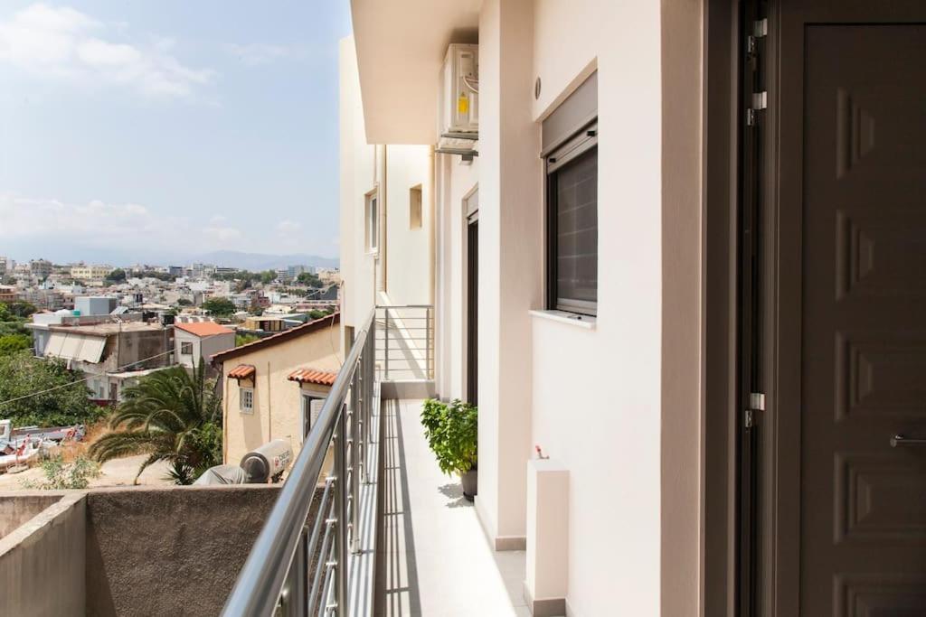 Minimal Loft Art With Sea View Over Heraklion Harbour Екстериор снимка