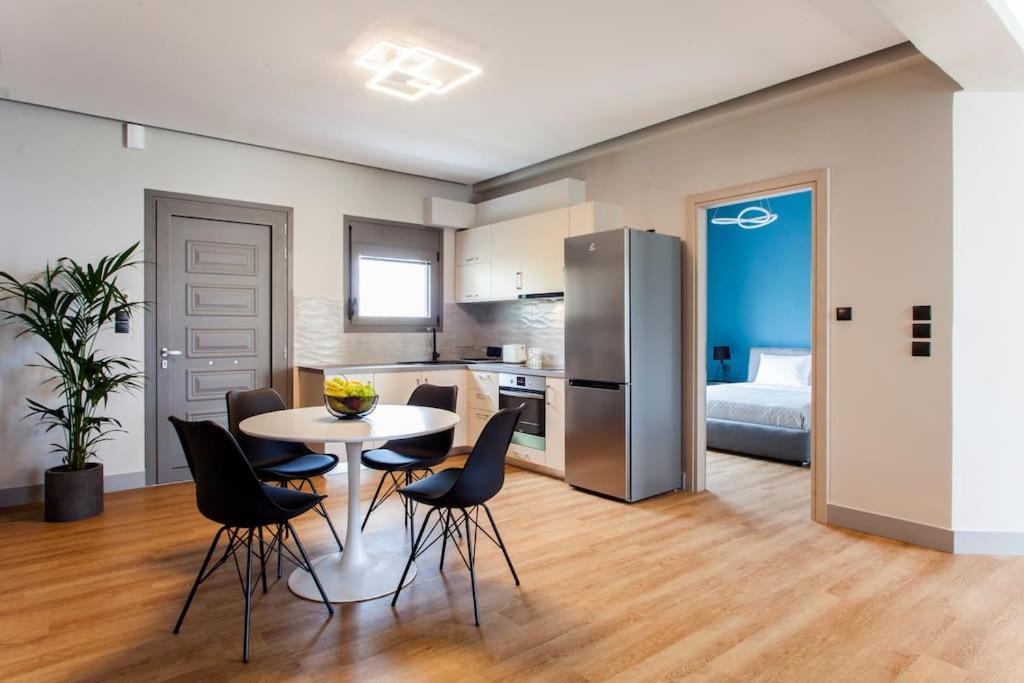 Minimal Loft Art With Sea View Over Heraklion Harbour Екстериор снимка