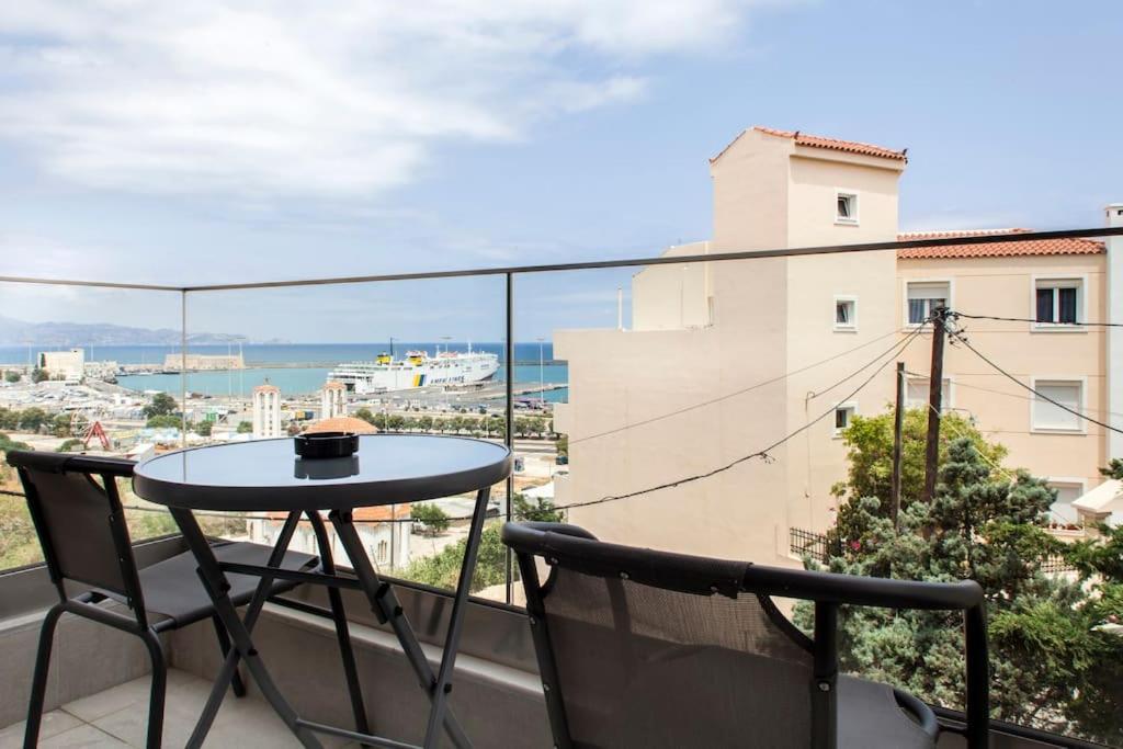 Minimal Loft Art With Sea View Over Heraklion Harbour Екстериор снимка